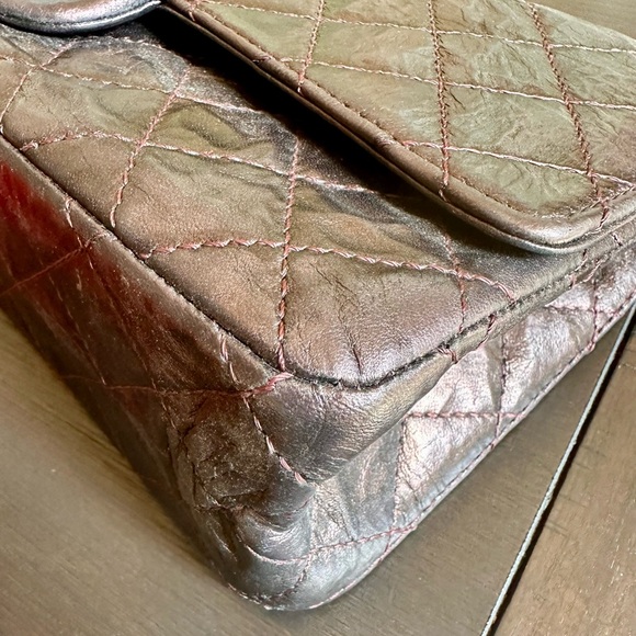 Chanel 2.55 Reissue Flap Bag - Picture 4 of 16